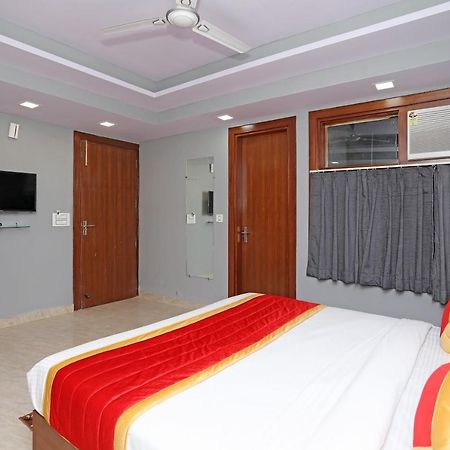 מלון Capital O Aashiyana Paradise Near Omaxe Gurgaon Mall מראה חיצוני תמונה