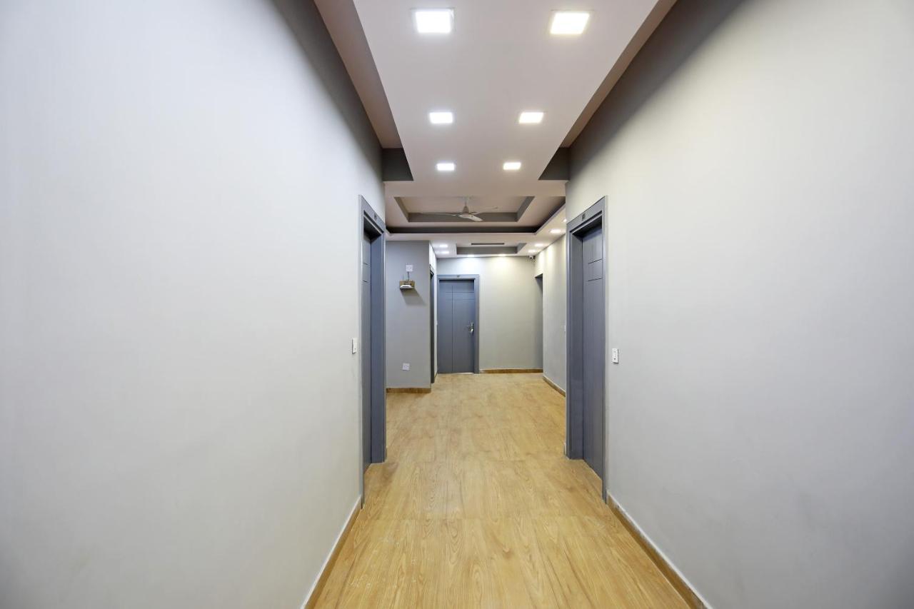 מלון Capital O Aashiyana Paradise Near Omaxe Gurgaon Mall מראה חיצוני תמונה