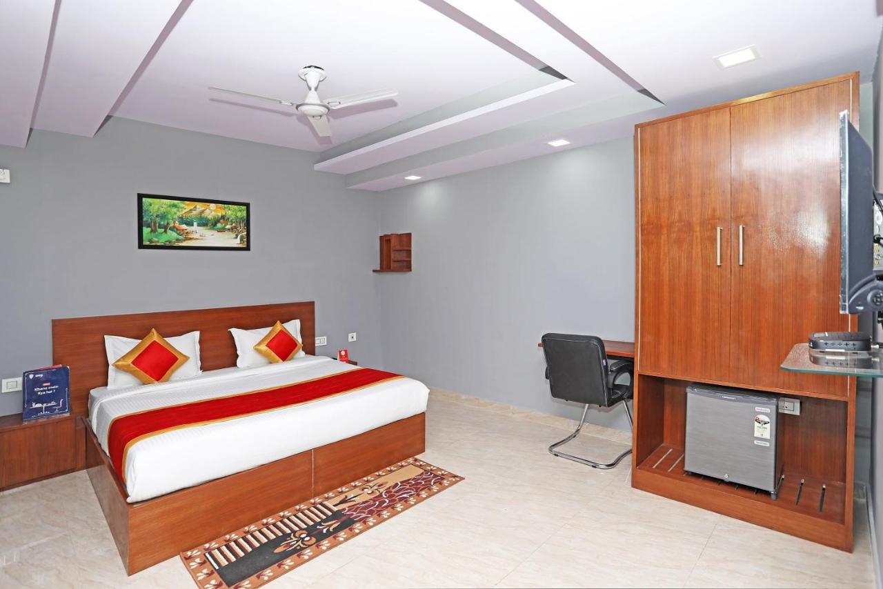 מלון Capital O Aashiyana Paradise Near Omaxe Gurgaon Mall מראה חיצוני תמונה
