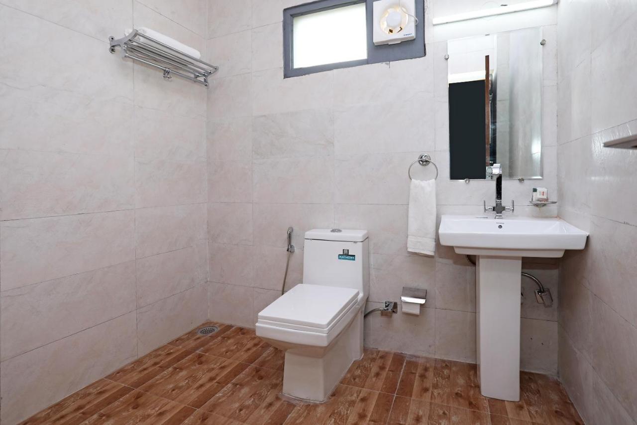 מלון Capital O Aashiyana Paradise Near Omaxe Gurgaon Mall מראה חיצוני תמונה