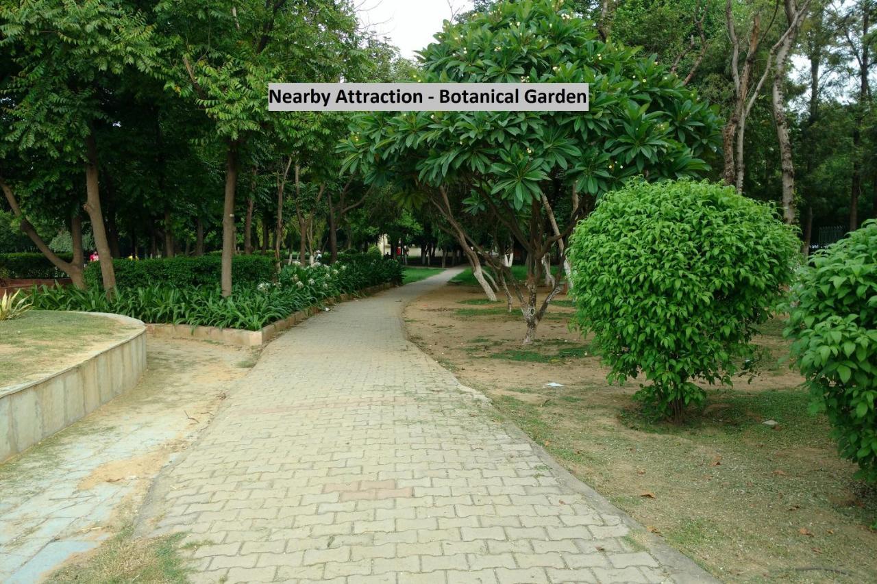 מלון Capital O Aashiyana Paradise Near Omaxe Gurgaon Mall מראה חיצוני תמונה
